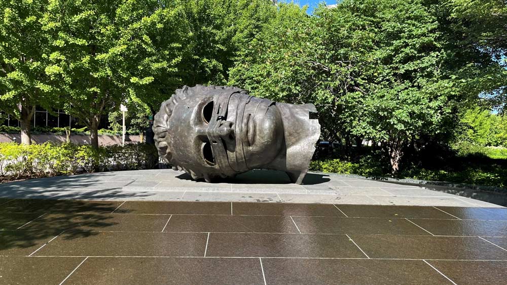 Sculptures at Citygarden Sculpture Park